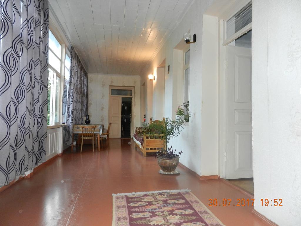 Marina Chartolani's guest house Mestia Extérieur photo