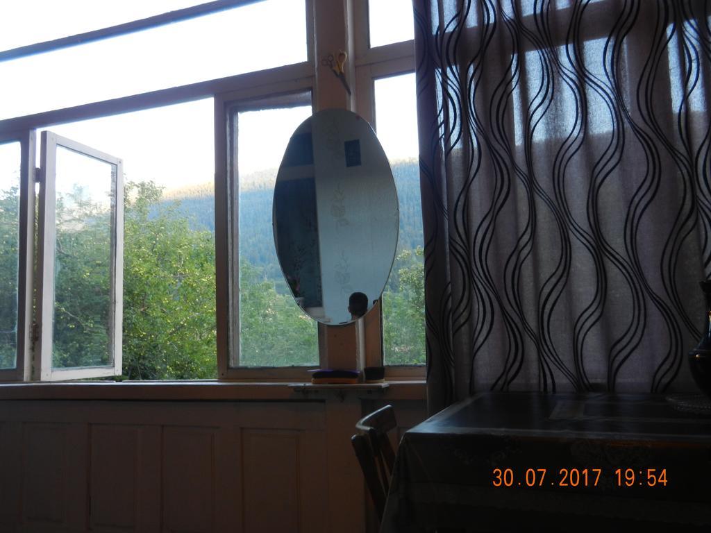 Marina Chartolani's guest house Mestia Extérieur photo
