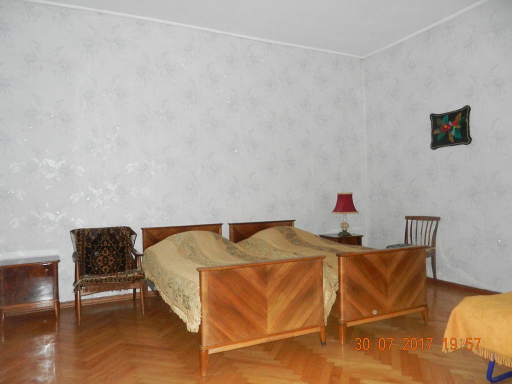 Marina Chartolani's guest house Mestia Extérieur photo